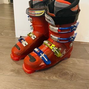 Salomon Crossmax men’s ski boots - size 28-28 (10-10.5)